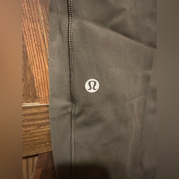 093 Lululemon Speed Up Tight *Full-On Luxtreme 28" - Picture 4 of 6